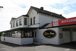 Abbotsham TAS Perths Hotel