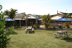 Karangi NSW Perths Hotel