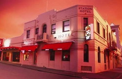 The Station Hotel - Perths Hotel 0