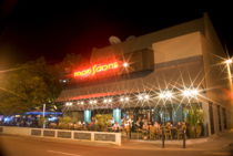 Monsoons Restaurant And Party Bar - Perths Hotel 1
