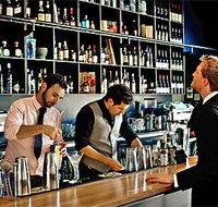Plus 5 Bar and Restaurant - Perths Hotel