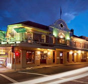 Town Hall Hotel - Perths Hotel
