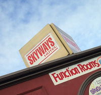 Skyways Hotel - Perths Hotel