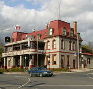 The Grand Hotel Healesville - Perths Hotel
