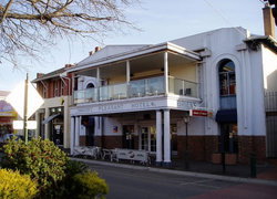 Mount Pleasant Hotel - Perths Hotel 1