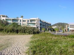 Cabarita Beach Bar & Grill - Perths Hotel 3