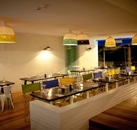 Deck Bar and Dining - Perths Hotel