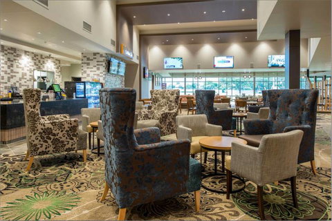 Tea Tree Gully Golf Club - Perths Hotel 1