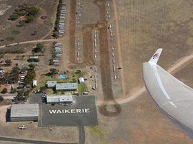 Waikerie Gliding Club - Perths Hotel 1