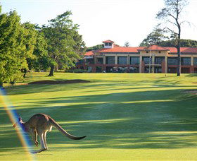 Royal Canberra Golf Club - Perths Hotel 0