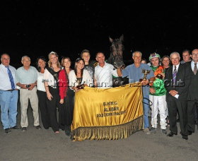 Bathurst Harness Racing Club - Perths Hotel 1