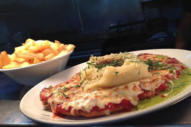 Mrs Parma's - Perths Hotel 0