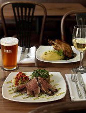 Harts Pub - Perths Hotel 2