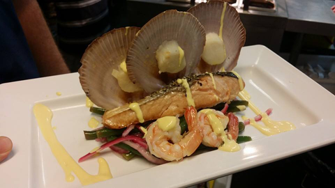 Dicey's Bar & Grill - Perths Hotel 4