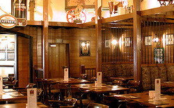 Moon And Sixpence - Perths Hotel 2