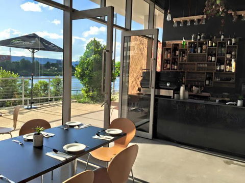 Alfresco Pizzeria & Wine Bar - Perths Hotel 3