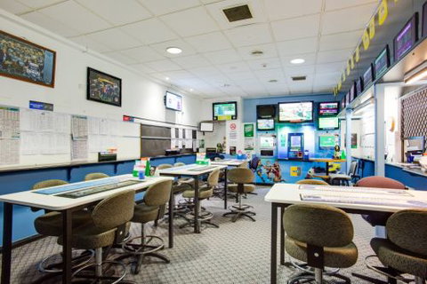 Taree Leagues Sports Club - Perths Hotel 1
