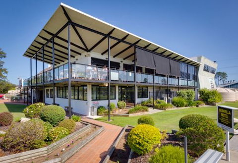 Taree Leagues Sports Club - Perths Hotel 4