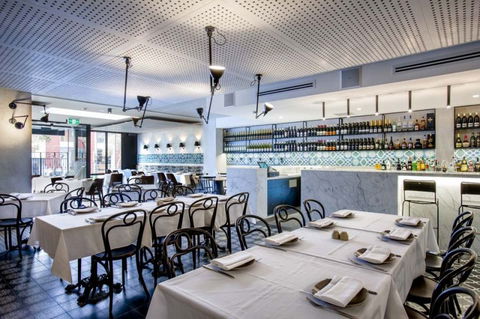 Zahli Modern Middle Eastern Restaurant - Perths Hotel 2