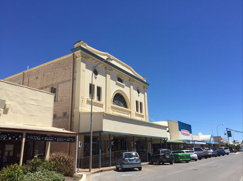 Kadina Memorial School Art Showcase At The Ascot Community Exhibition  Art Gallery - Perths Hotel 0