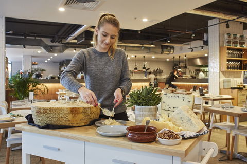 Flaming Cheese Wheel And Wine Experience: Gasworks - Perths Hotel 0