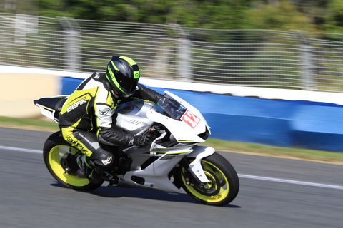 QR Moto Ride Days At Queensland Raceways! - Perths Hotel 0