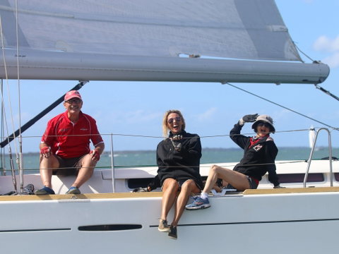 Sail Port Stephens - Perths Hotel 1
