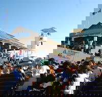 Talmoi Picnic Races - Perths Hotel