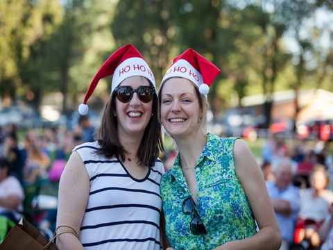 Yass Community Christmas Carols - Perths Hotel 1
