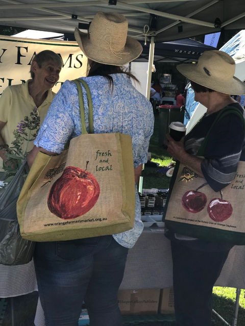 Orange Farmers Market - Perths Hotel 2