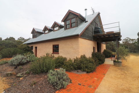 Yarralaw Springs Wines  - Cellar Door Wine Tasting - Perths Hotel 2