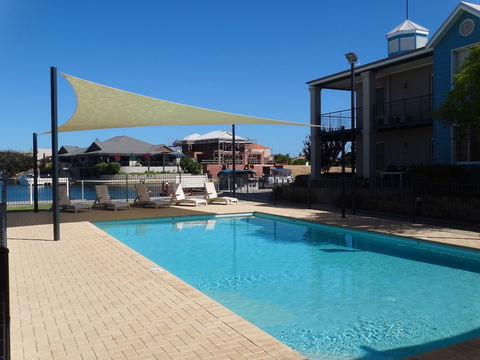 C Mandurah Resort - Perths Hotel 6