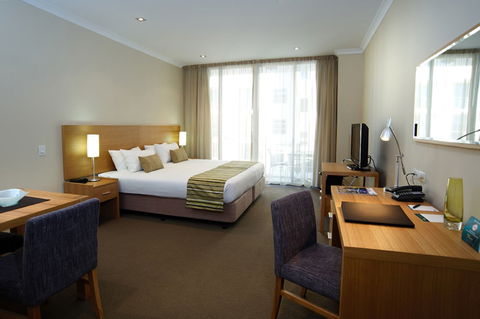 Quest Scarborough - Perths Hotel 4