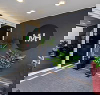 Miami Hotel Melbourne - Perths Hotel