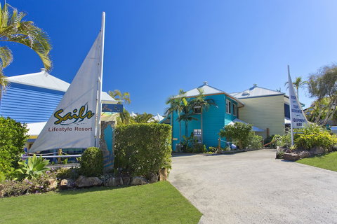 Sails Lifestyle Resort - Perths Hotel 0