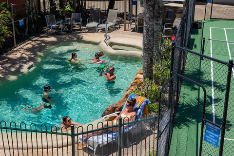 Coolum Beach Getaway Resort - Perths Hotel 5