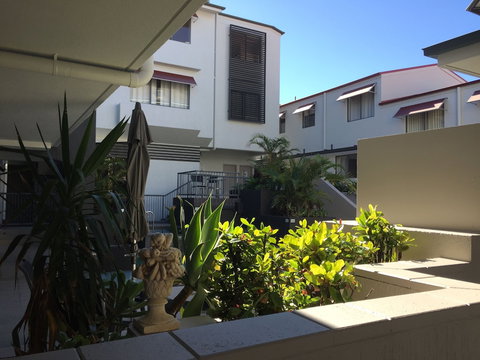 Coolum Beach Resort - Perths Hotel 2