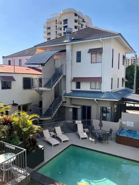 Coolum Beach Resort - Perths Hotel 0