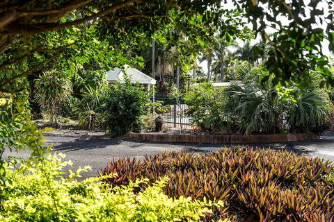 Bundaberg International Motor Inn - Perths Hotel 1