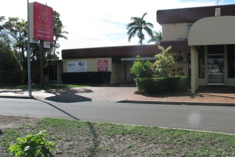 Bundaberg International Motor Inn - Perths Hotel 7