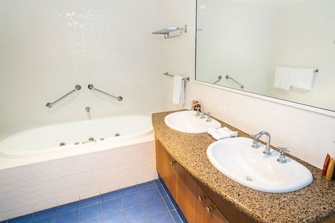 Edgewater Hotel - Perths Hotel 6