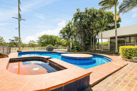 Econo Lodge Park Lane - Perths Hotel 2