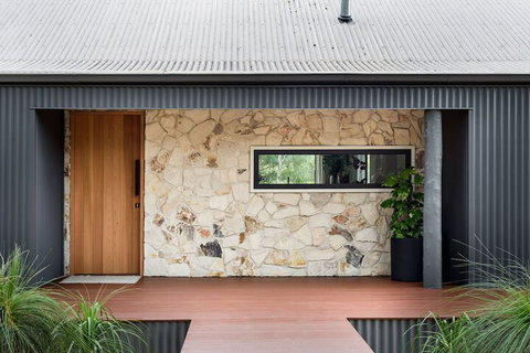 Cedars Mount View - Perths Hotel 1