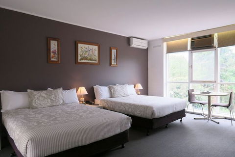 Lyndoch Hill - Perths Hotel 4