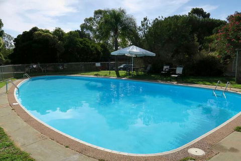 Lyndoch Hill - Perths Hotel 2