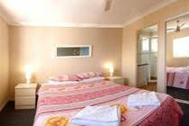 Shaz Maisons Apartments - Perths Hotel 2