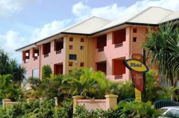 Kacys Bargara Beach Motel - Perths Hotel 0