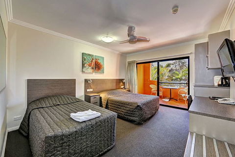Kacys Bargara Beach Motel - Perths Hotel 5