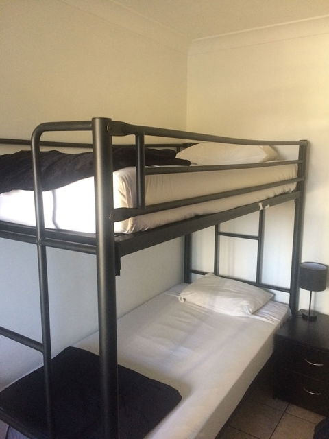 Arrival Accommodation Centre - Perths Hotel 3