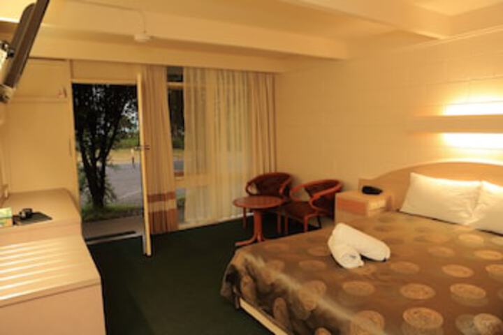 Kalimna VIC Perths Hotel